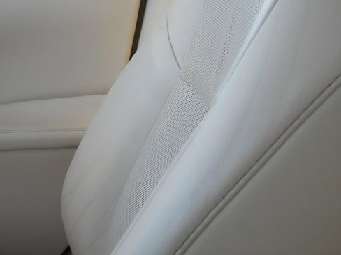 Used 2013 Lexus ES 300h w/ Luxury Pkg image 28