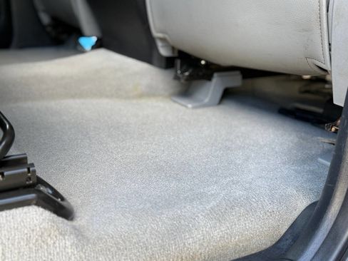 Used 2010 Toyota Tundra Limited image 39