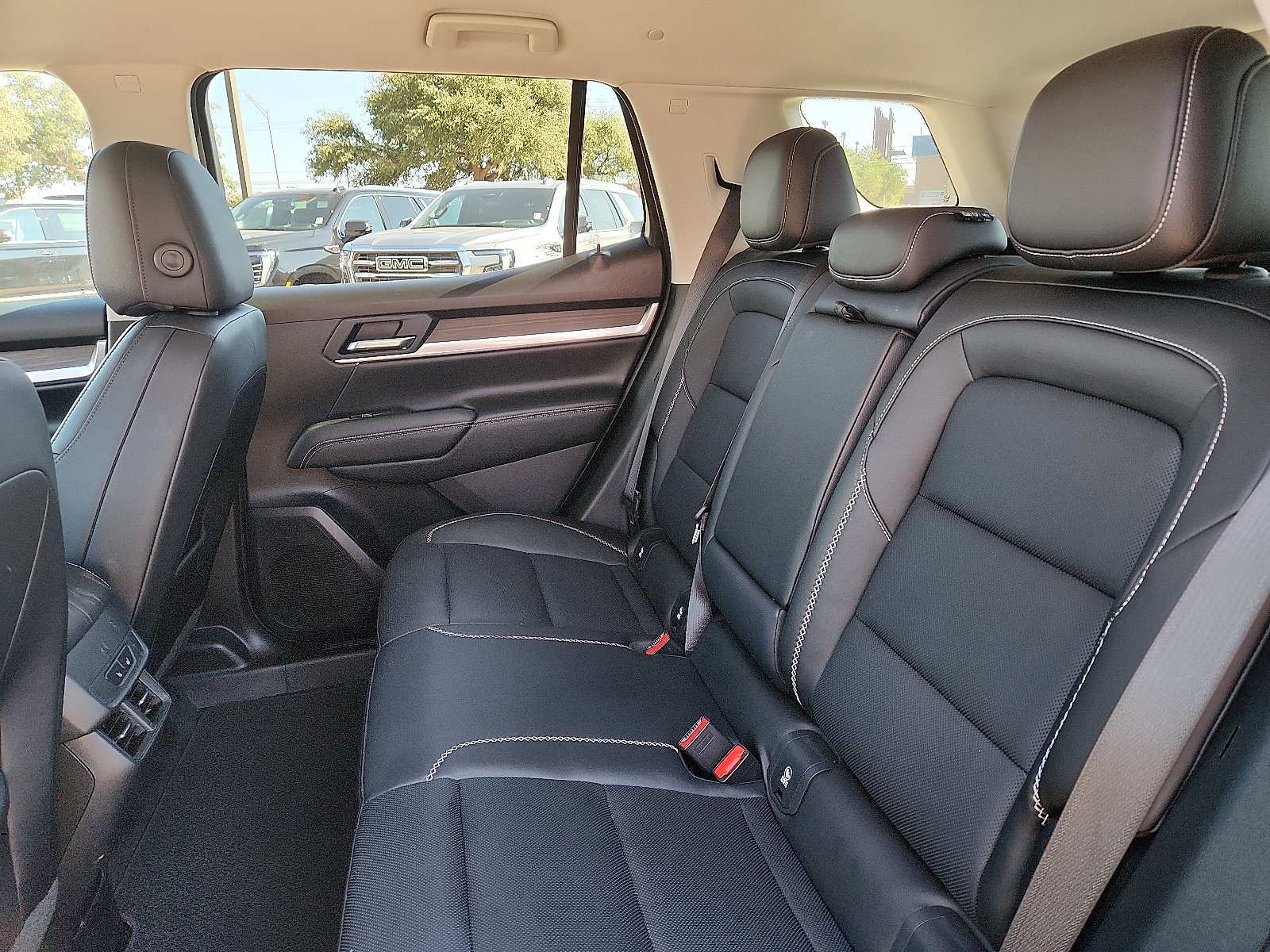 Used 2026 GMC Terrain Denali AWD/4WD image 11