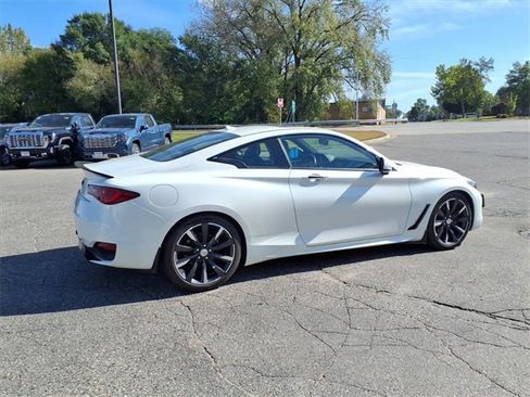 Used 2017 INFINITI Q60 w/ Premium Package image 3