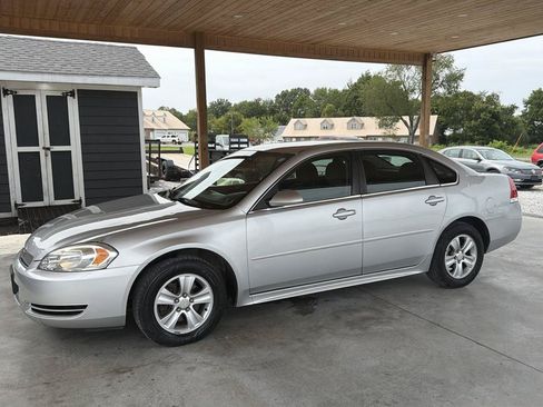 Used 2014 Chevrolet Impala Limited LS FWD image 2