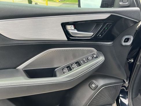 Used 2024 Acura MDX SH-AWD image 11