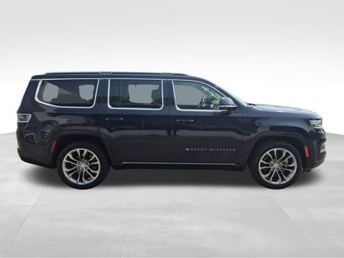 Used 2023 Jeep Grand Wagoneer Series II AWD/4WD image 3
