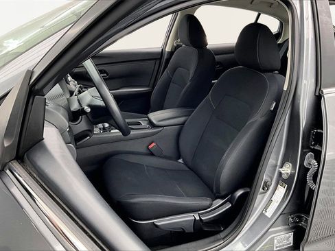 Used 2024 Nissan Sentra S image 25