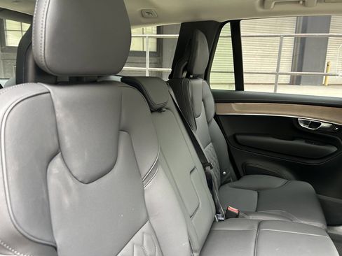 Certified 2025 Volvo XC90 B5 Plus image 17