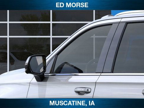 New 2025 Chevrolet Suburban Premier image 12