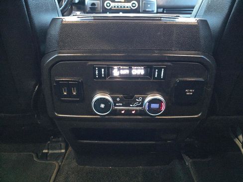 Used 2018 Ford Expedition Limited AWD/4WD image 21