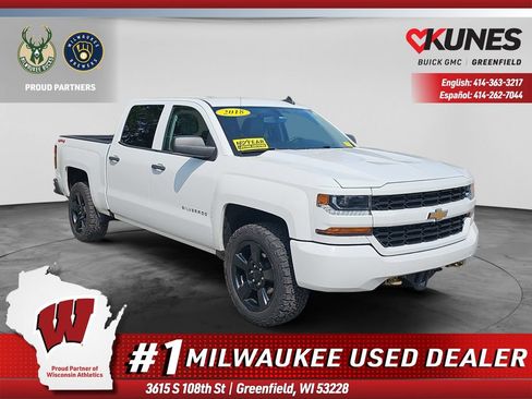 Used 2018 Chevrolet Silverado 1500 Custom w/ Custom Value Package AWD/4WD image 1