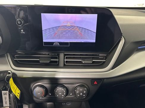 Used 2024 Chevrolet Trax LS w/ LS Convenience Package image 22