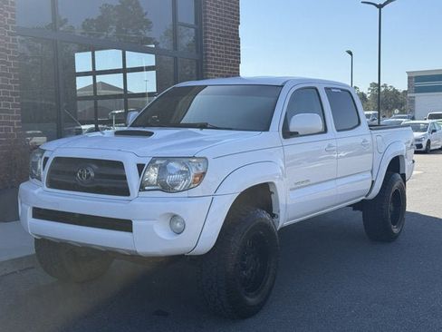 Used 2010 Toyota Tacoma 4x4 Double Cab image 1