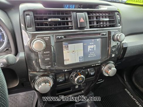 Used 2018 Toyota 4Runner TRD Off-Road Premium image 24