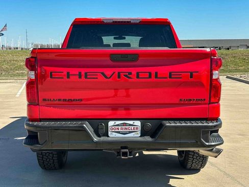Used 2020 Chevrolet Silverado 1500 Custom Trail Boss w/ Custom Convenience Package image 4