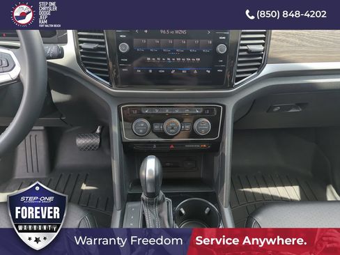 Used 2023 Volkswagen Atlas SE w/ Panoramic Sunroof Package FWD image 24