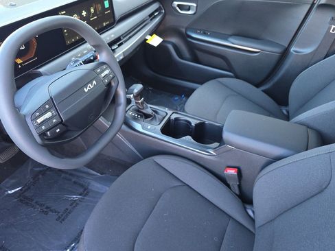 New 2026 Kia K4 LXS image 8