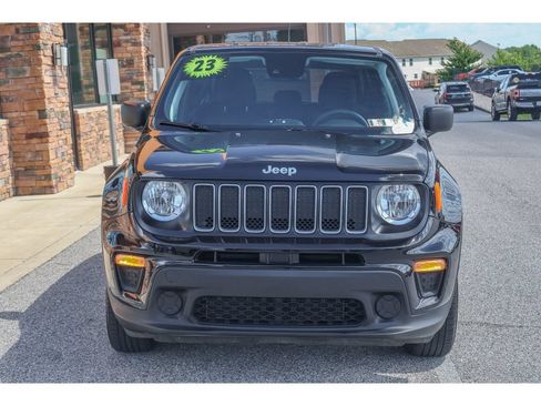 Used 2023 Jeep Renegade Latitude AWD/4WD image 8