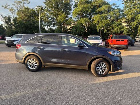 Used 2019 Kia Sorento FWD V6 image 23