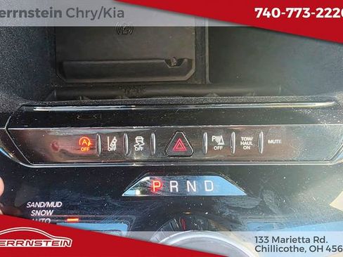 Used 2024 Jeep Wagoneer L Series II w/ Flexible Seating Group AWD/4WD image 20