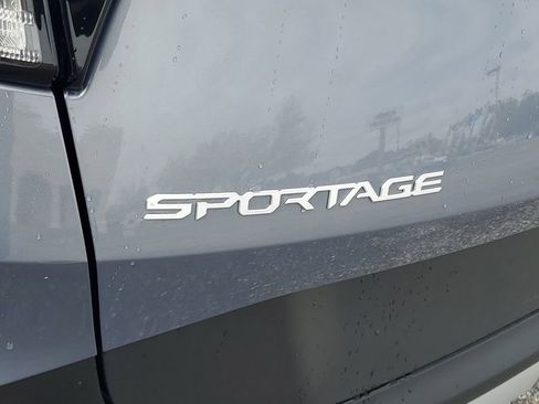 Used 2023 Kia Sportage EX image 27