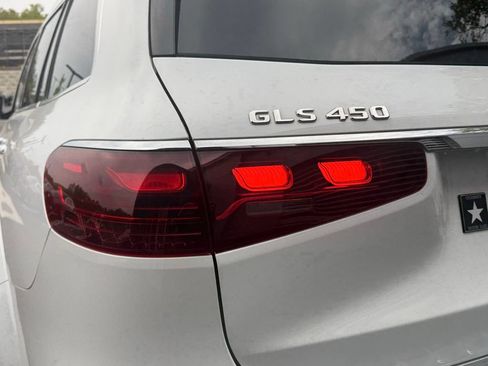 Used 2026 Mercedes-Benz GLS 450 4MATIC image 12