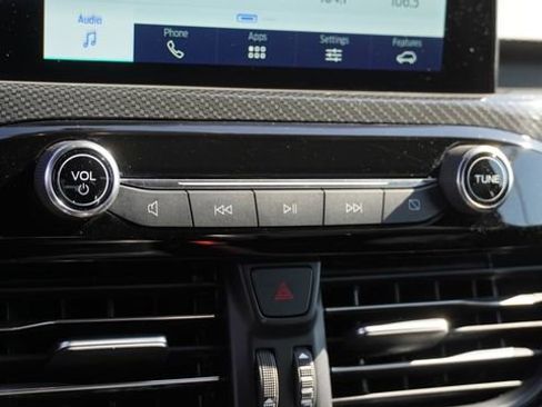 Used 2025 Ford Escape ST-Line image 25