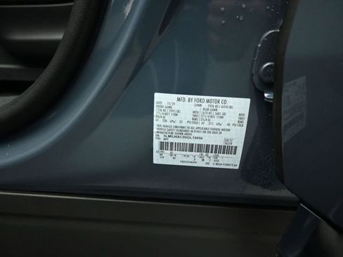 Used 2025 Lincoln Aviator AWD image 35