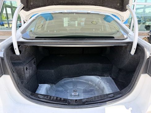 Used 2019 Ford Fusion SE FWD image 32