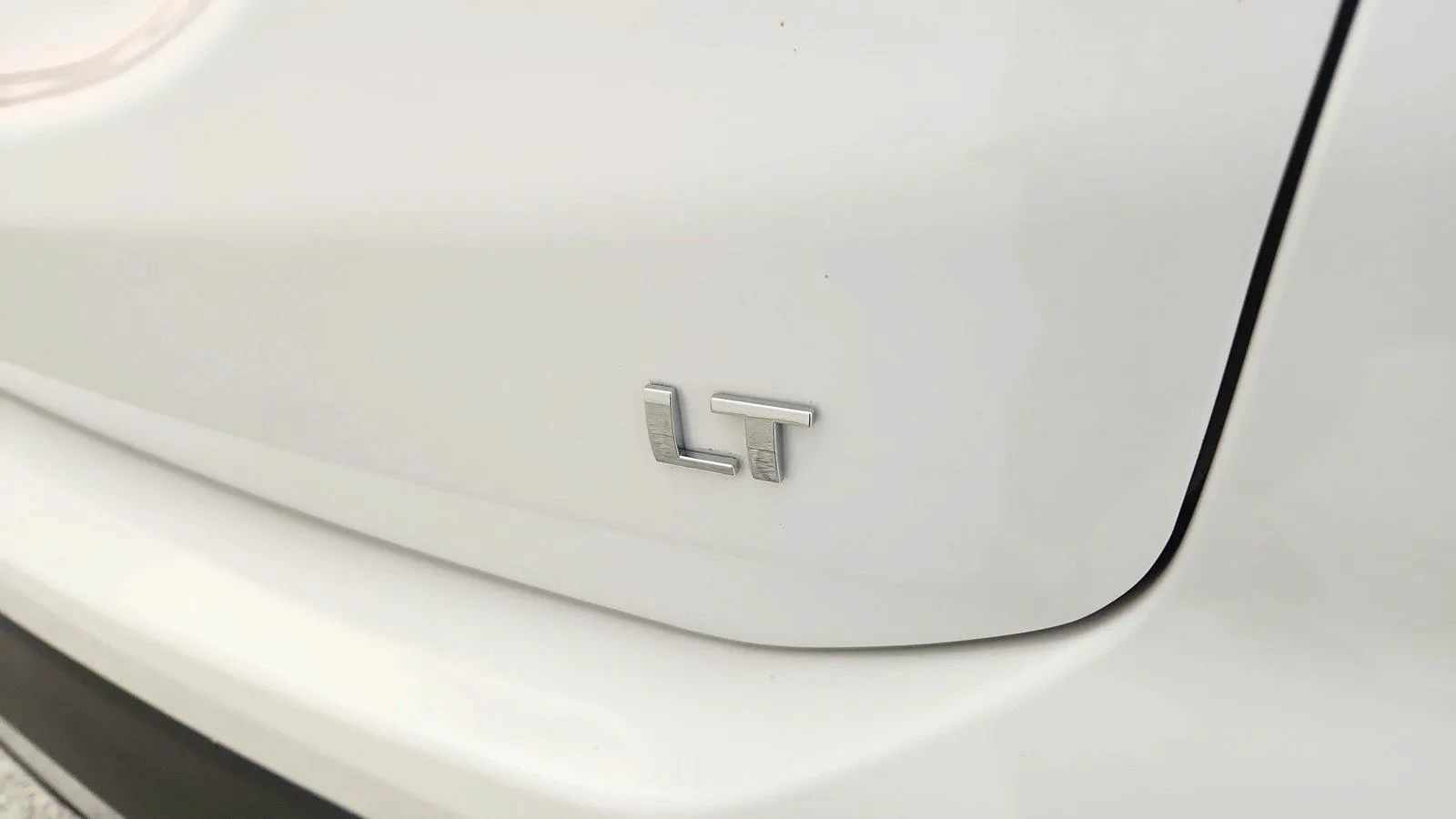 Used 2024 Chevrolet Equinox LT w/ LPO, Cargo Package FWD image 29