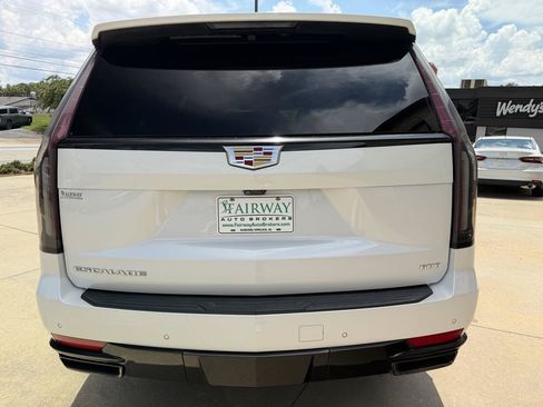 Used 2021 Cadillac Escalade ESV Sport RWD image 7