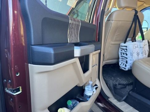 Used 2017 Ford F250 Lariat w/ Lariat Value Package image 27