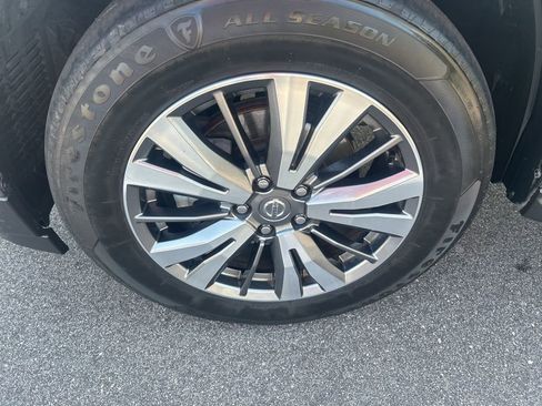 Used 2020 Nissan Pathfinder SL image 10