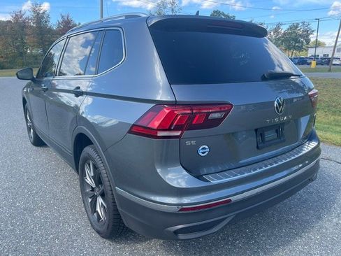 Used 2022 Volkswagen Tiguan SE AWD/4WD image 3