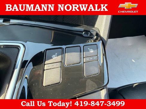 Used 2025 Kia Sportage EX FWD image 38