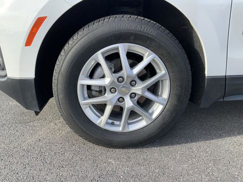 Used 2024 Chevrolet Equinox LS w/ LS Convenience Package image 16