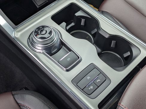 Certified 2022 Ford Edge Titanium w/ Equipment Group 301A image 25