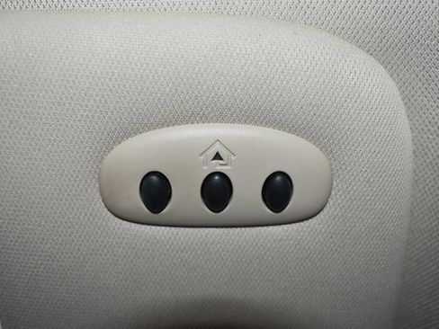 Used 2016 Lincoln MKZ Hybrid image 30