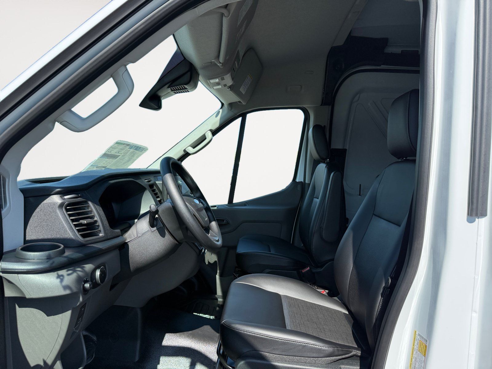 New 2026 Ford Transit 250 148 Medium Roof RWD image 10