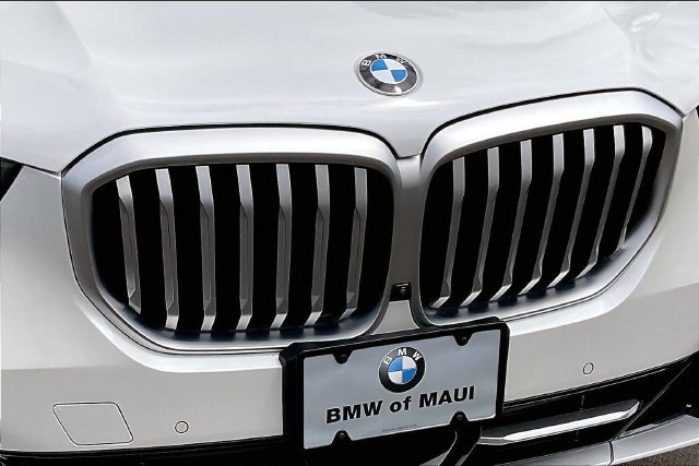 Used 2024 BMW X5 xDrive40i w/ Parking Assistance Package AWD/4WD image 29