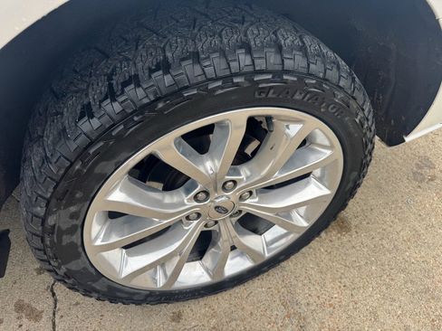 Used 2018 Ford Expedition Platinum image 10