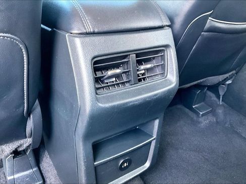 Used 2024 Ford Edge SEL AWD/4WD image 34
