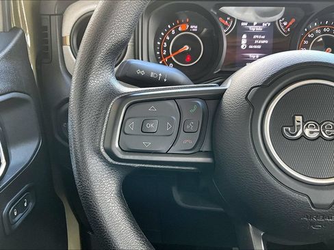 Used 2025 Jeep Wrangler Sport AWD/4WD image 12