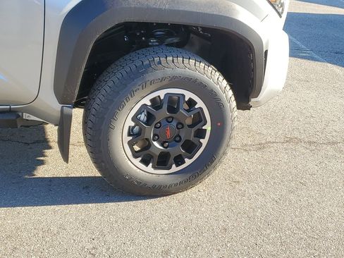 New 2026 Toyota Tacoma TRD Off-Road image 6
