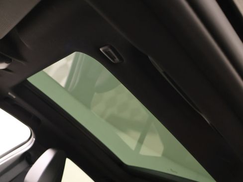 Used 2026 BMW X2 xDrive28i AWD/4WD image 15