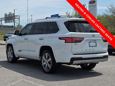 Used 2024 Toyota Sequoia Capstone image 4