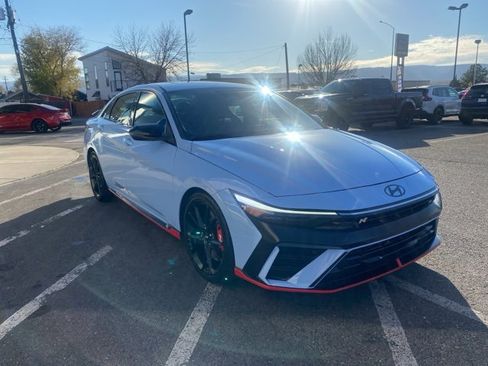 Used 2025 Hyundai Elantra N image 4