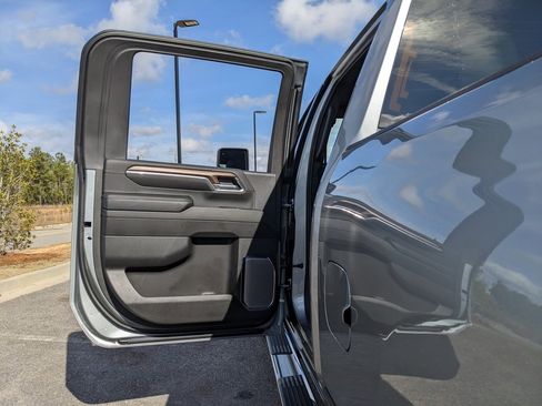 Used 2024 Chevrolet Silverado 2500 High Country w/ High Country Premium Package image 63