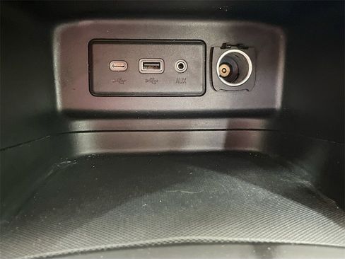 Used 2020 Chevrolet Equinox LS w/ LS Convenience Package image 19