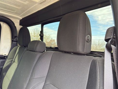 Used 2021 Jeep Gladiator Sport image 28