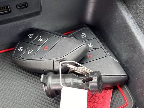 Used 2026 GMC Terrain AT4 image 40