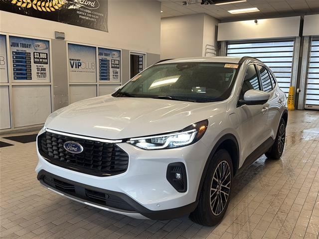 Certified 2026 Ford Escape SE w/ PHEV Premium Package FWD image 5