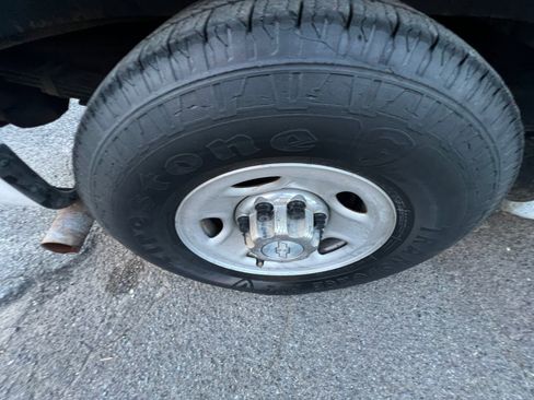 Used 2016 Chevrolet Express 3500 LT w/ LT Preferred Equipment Group image 29